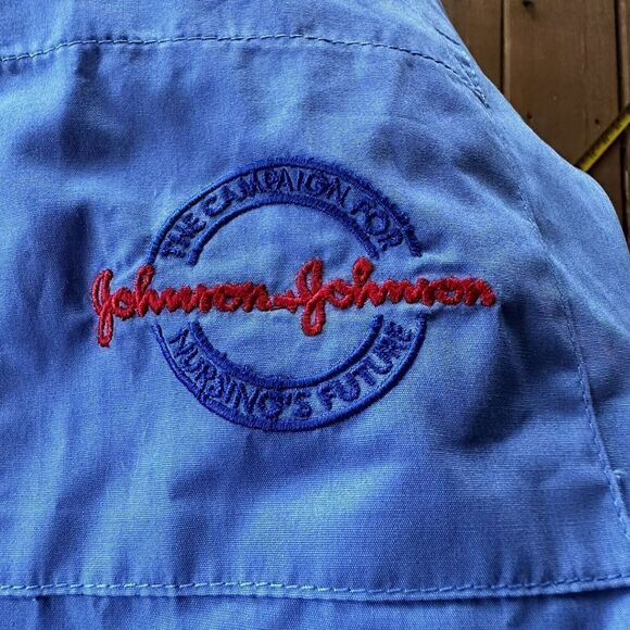 Vintage 90’s Johnson & Johnson Campaign For Nursing’s Future Scrubs Top Sz Large - Picture 6 of 6